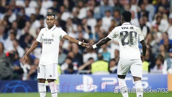 队报-皇马试图与巴黎竞争签下努诺-门德斯